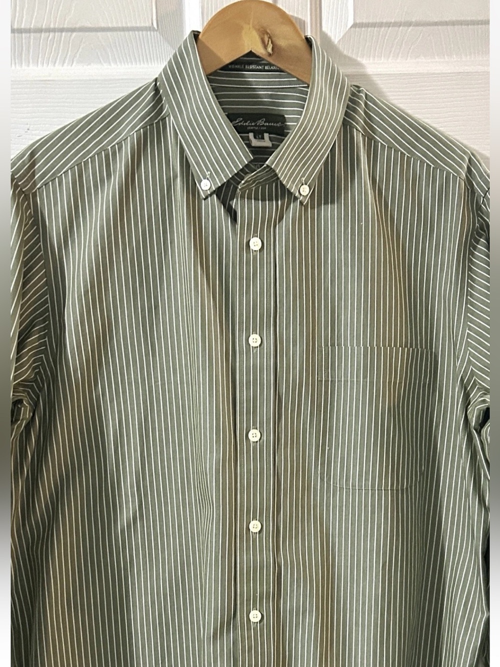 Eddie Bauer Men’s Button Down Shirt Relaxed Fit Green/White Stripes LT